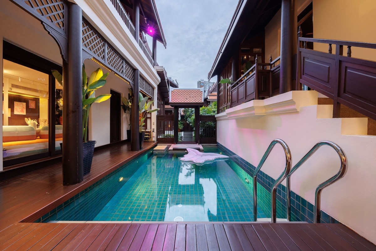 曼谷市中心素坤逸地区豪华别墅 管家服务 超大泳池 度假圣地