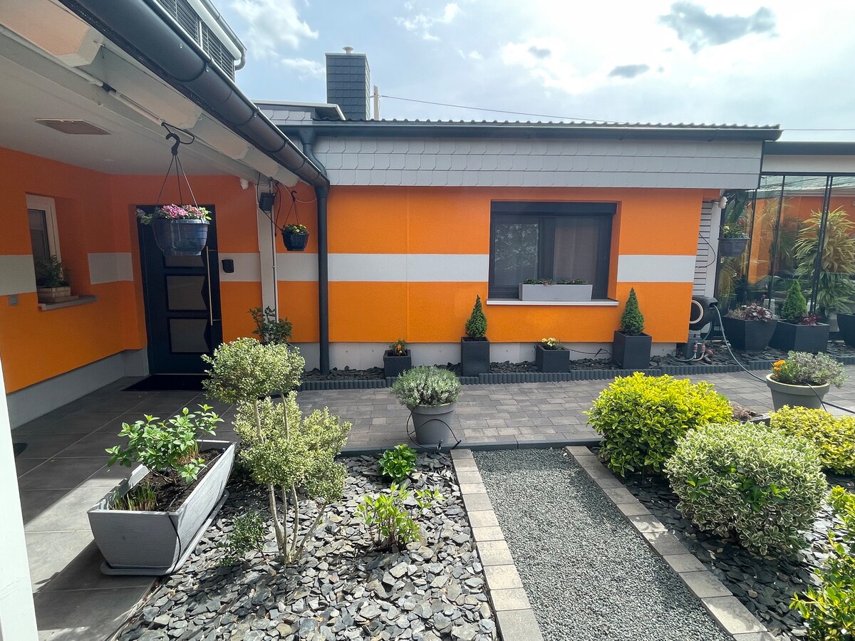 Ferienwohnung „Orange Blue“ nahe Zentrum Erfurt