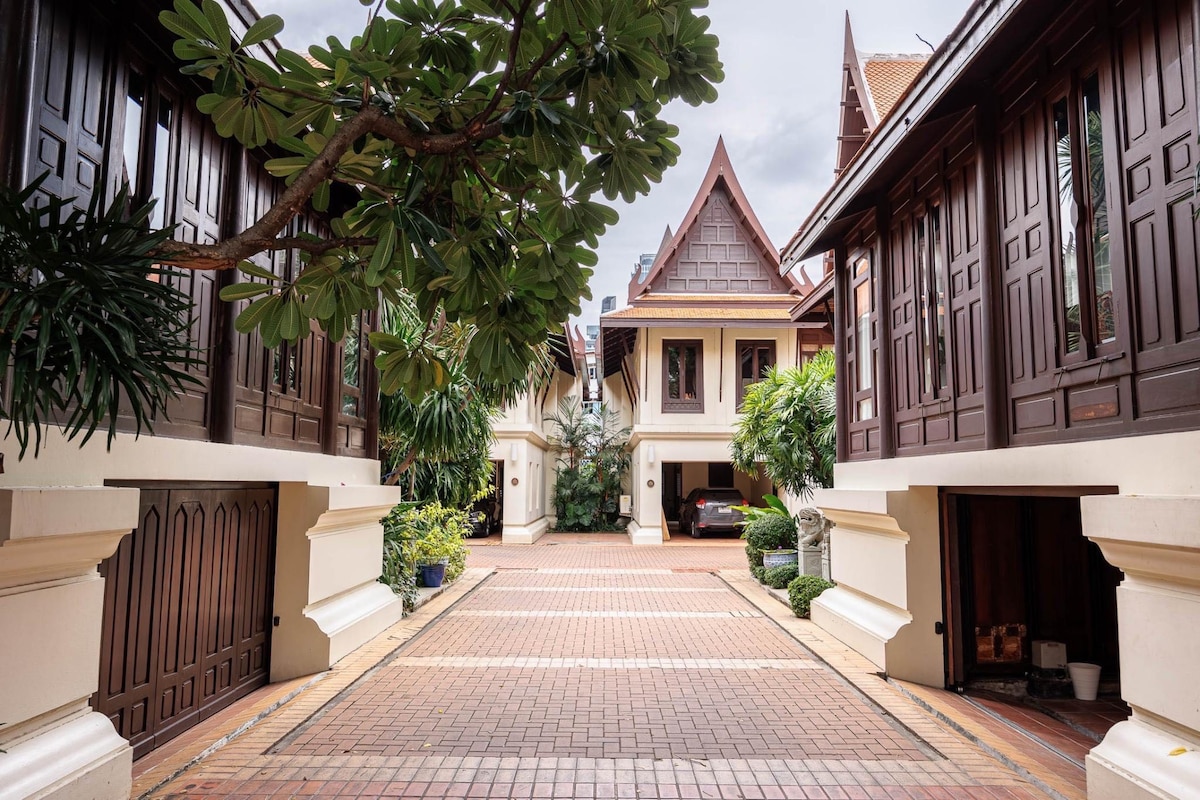 免费接机 曼谷私家豪宅 奢华泳池 宽敞庭院 管家服务 超大卧室