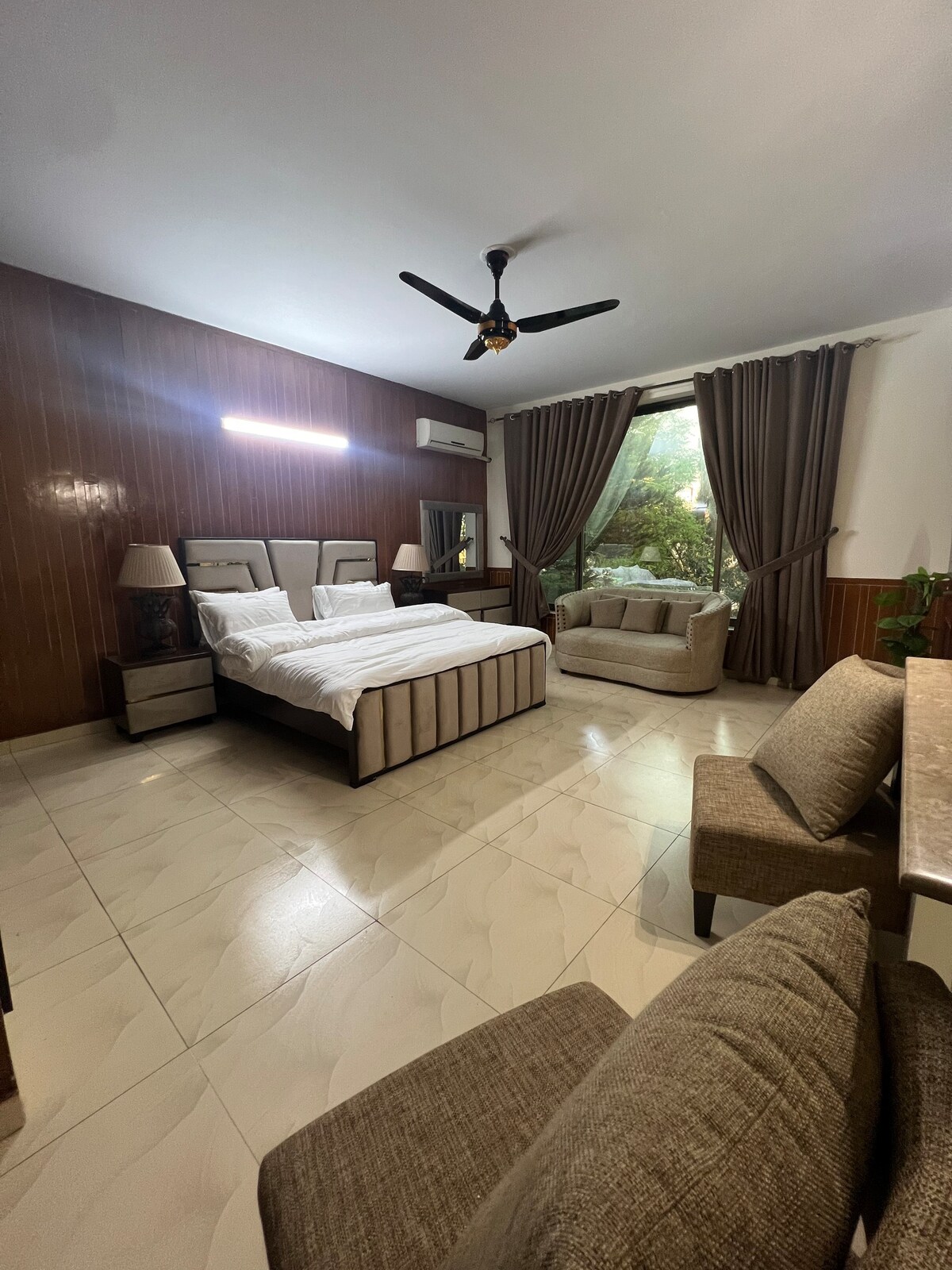 City zen : Staycation Retreat 5Bhk