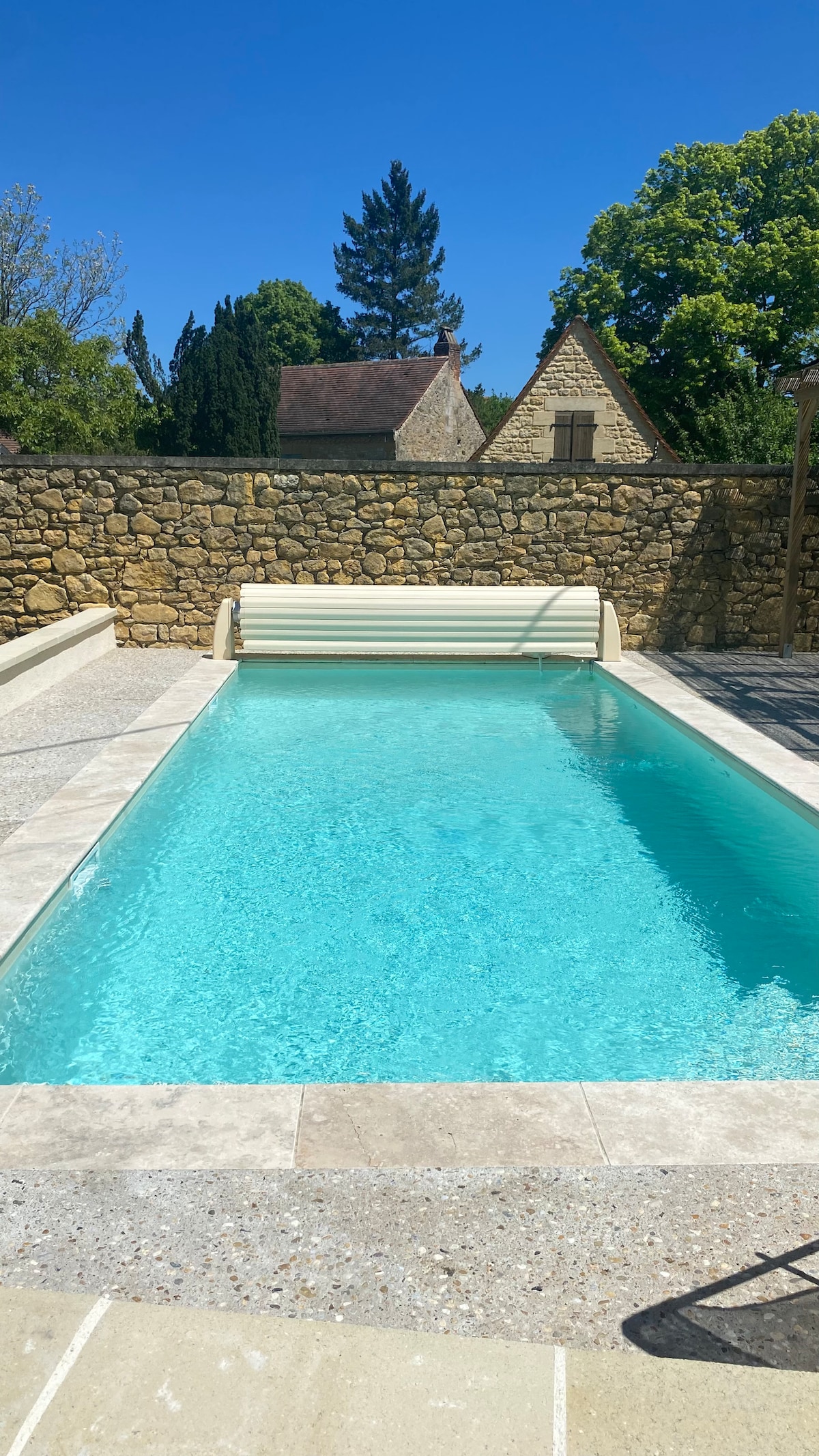 Maison en pierre avec piscine a 6 km de Sarlat