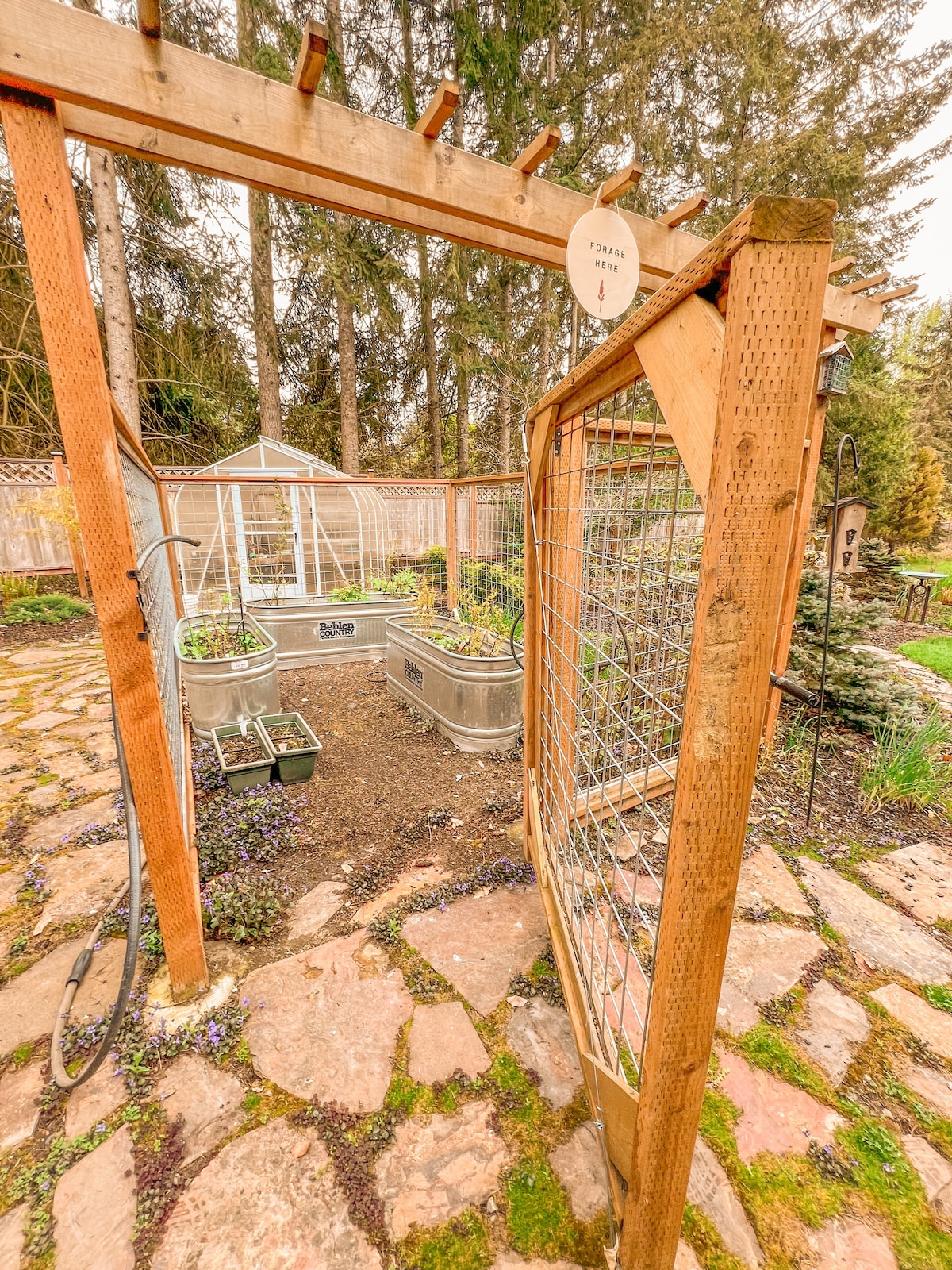 Olympic Peak Retreat: Serene, Elegant + View, Yard