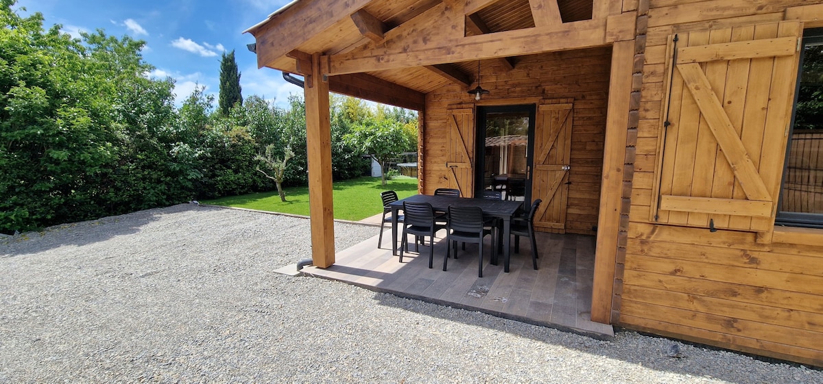 Chalet cosy avec piscine et jardin privé