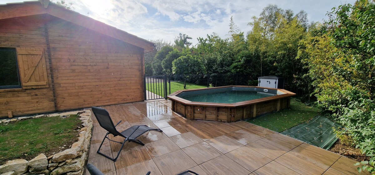 Chalet cosy avec piscine et jardin privé