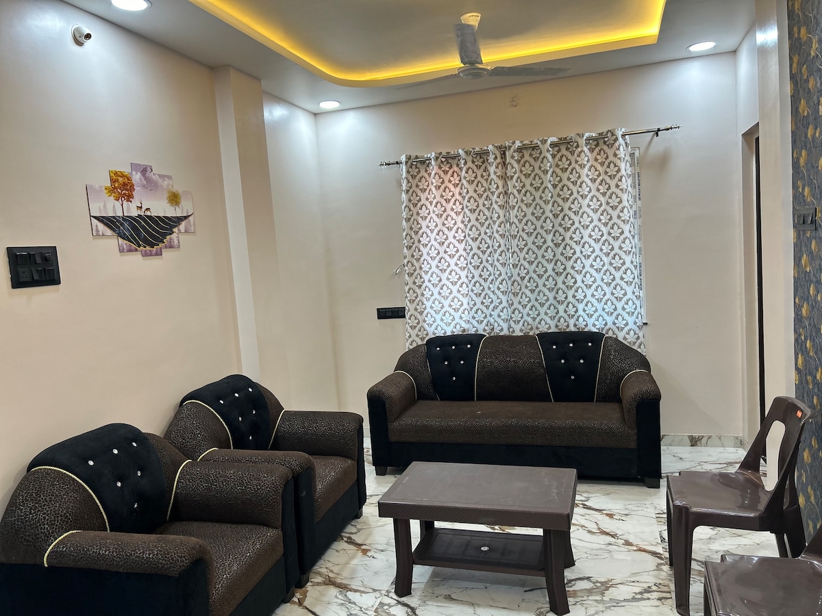 1 BHK Flat for friends