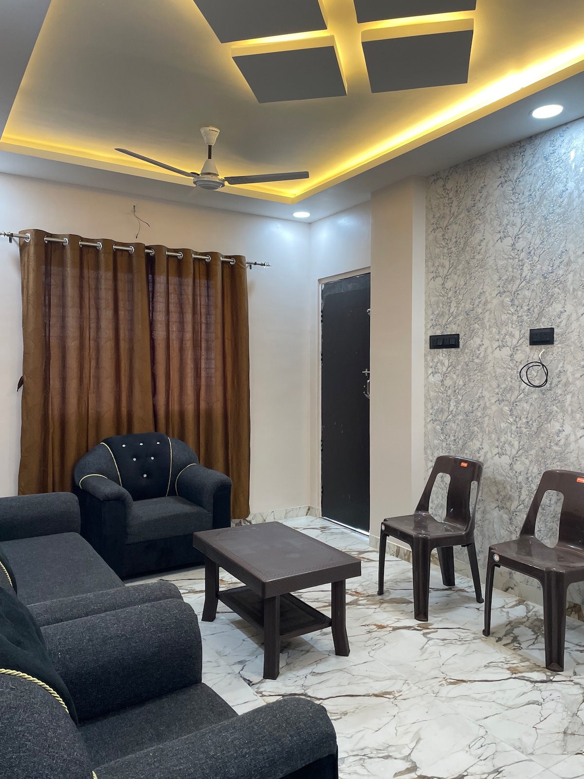 1 BHK Flat for friends