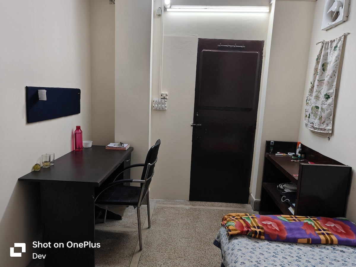 Office/Study room New Rajendra Nagar Room, ORN