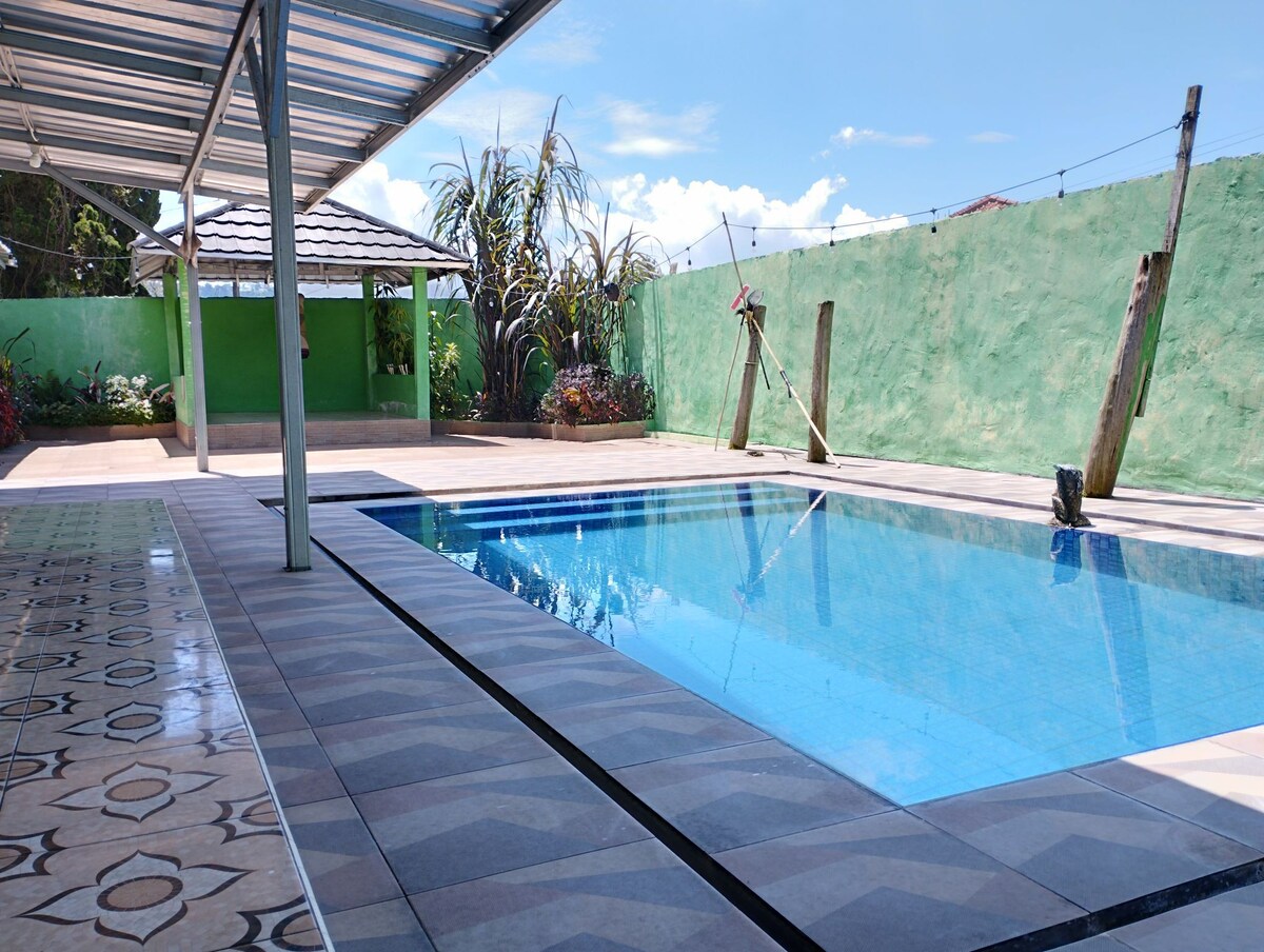 Villa kota bunga private pool
