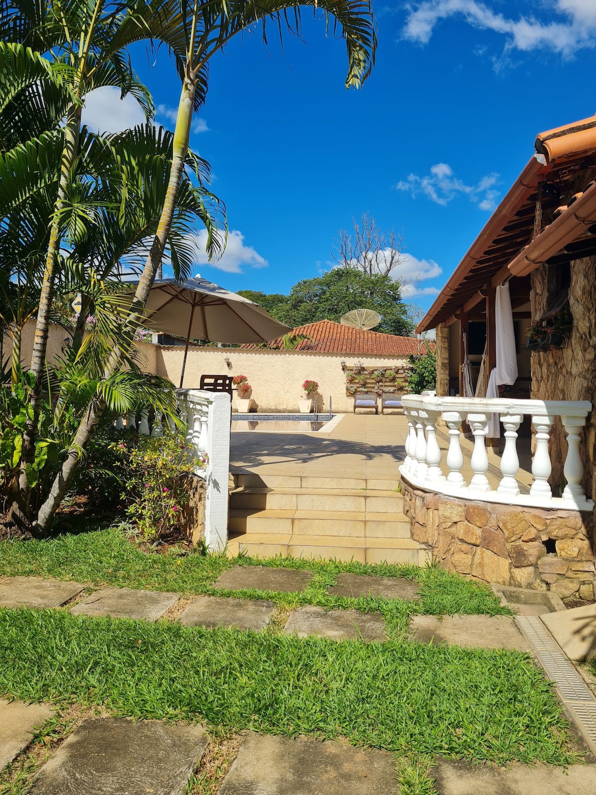 Casa com Piscina E Churrasqueira