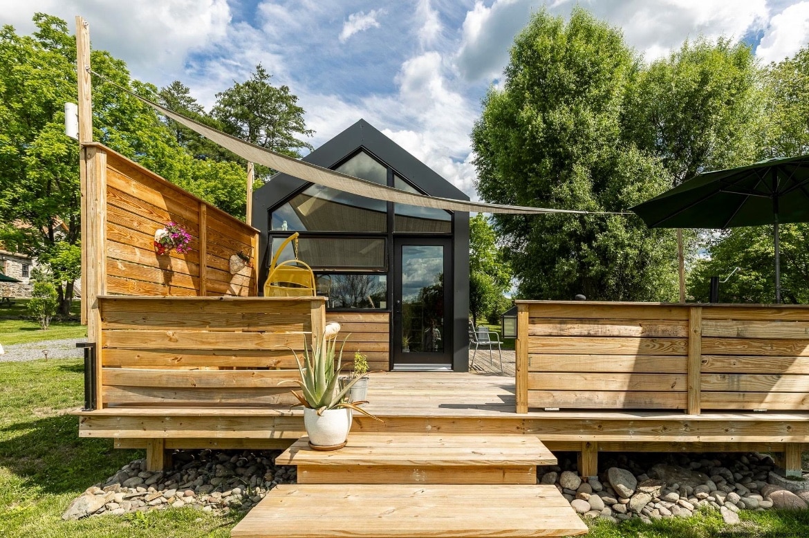 Tiny House w/Sauna + Creek