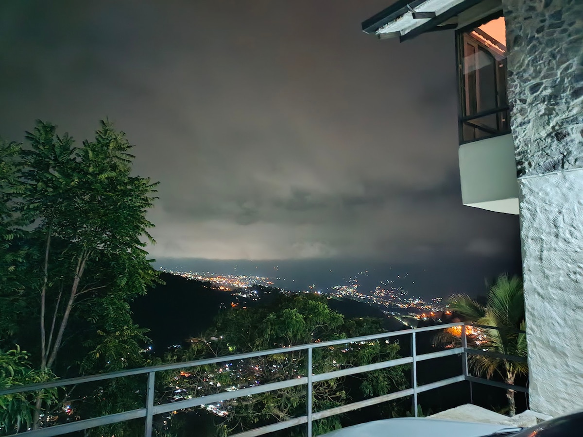 Cabaña con vista panamericana.