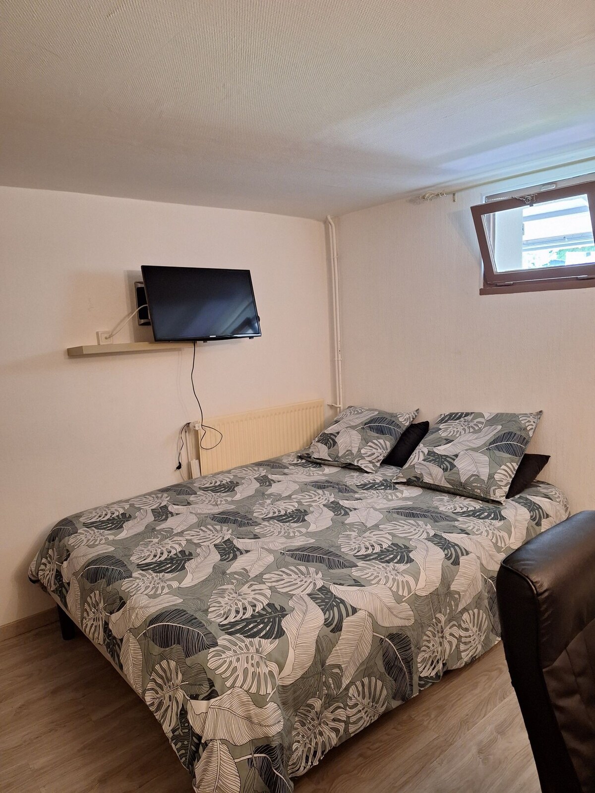 1 chambre dans une maison