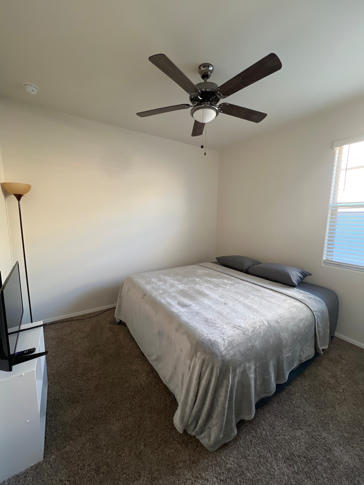 Room in Spacious COZY 4bd Home