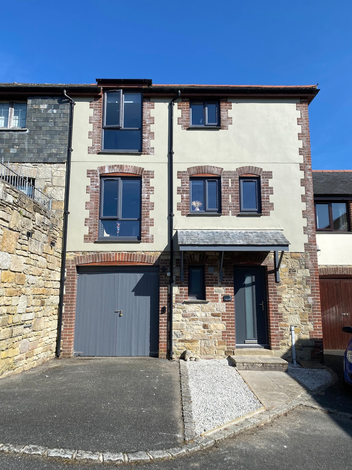 4 Bedroom House In Lovely Cornish Town