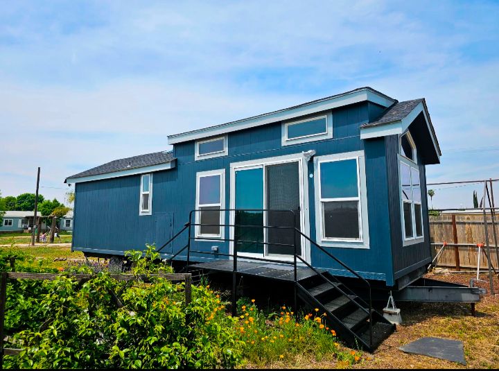 Modern Tiny Home Near Sequoia National Park