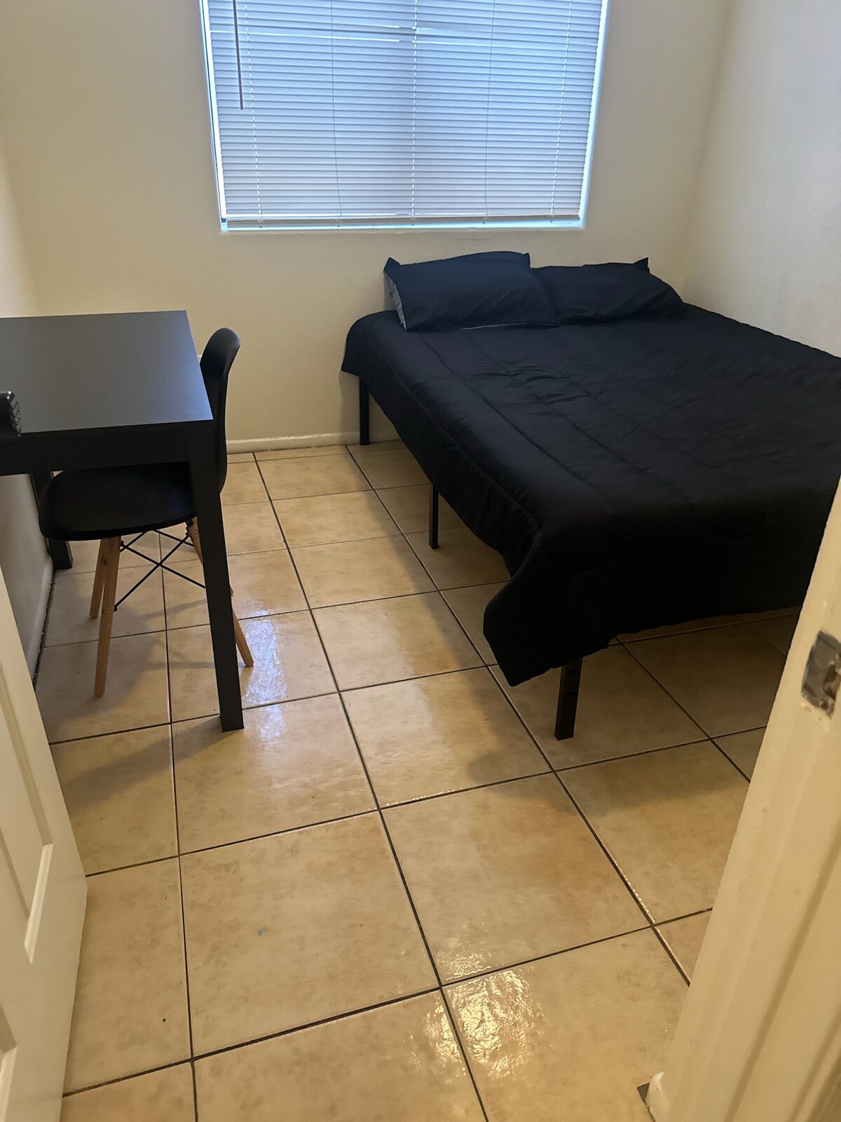 Central Tucson, 4bd apartment