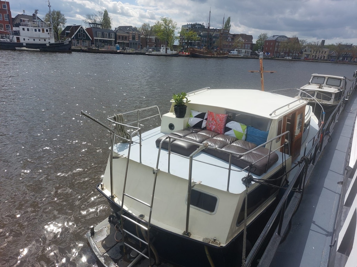 船屋距离阿姆斯特丹15分钟车程
