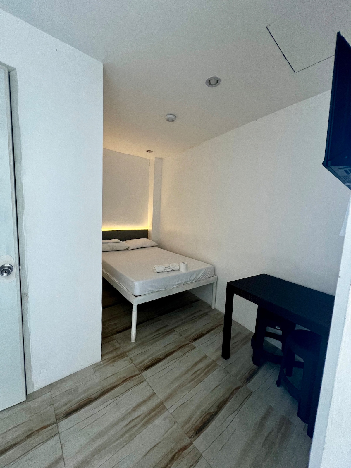 Apartment in Mandaue - TV+Wi-Fi