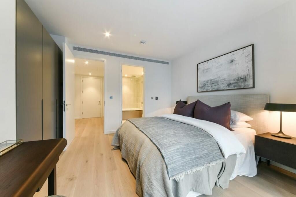 Luxury 2-Ensuite Bedroom Apartment in Canary Wharf