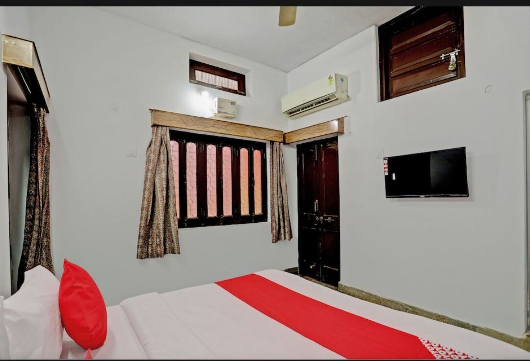 Shivansh Guest house 
best stay