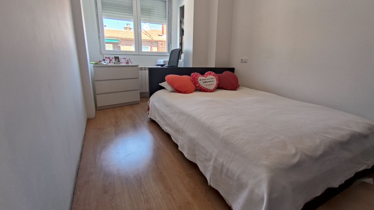 Agradable habitación en Torrejón