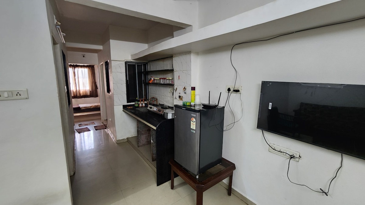 Surat Service apartment