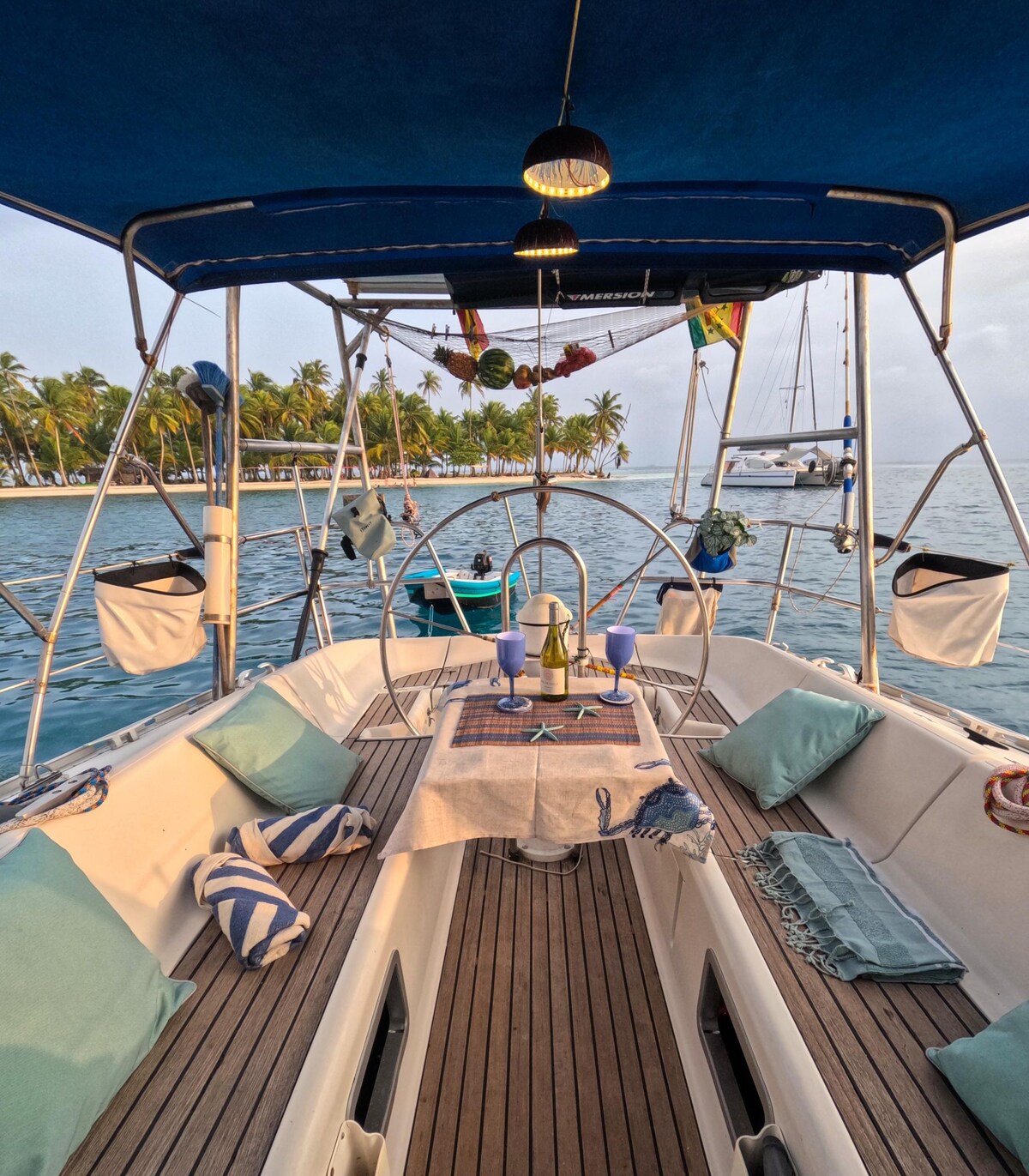 Barco y navegación en San Blas