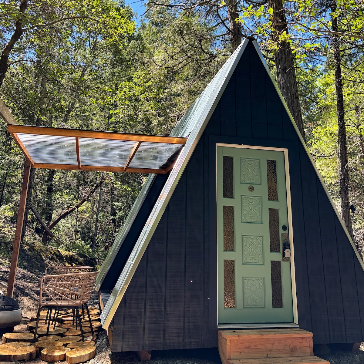 Alpine Camp, Private Glamping at Radio Ranch