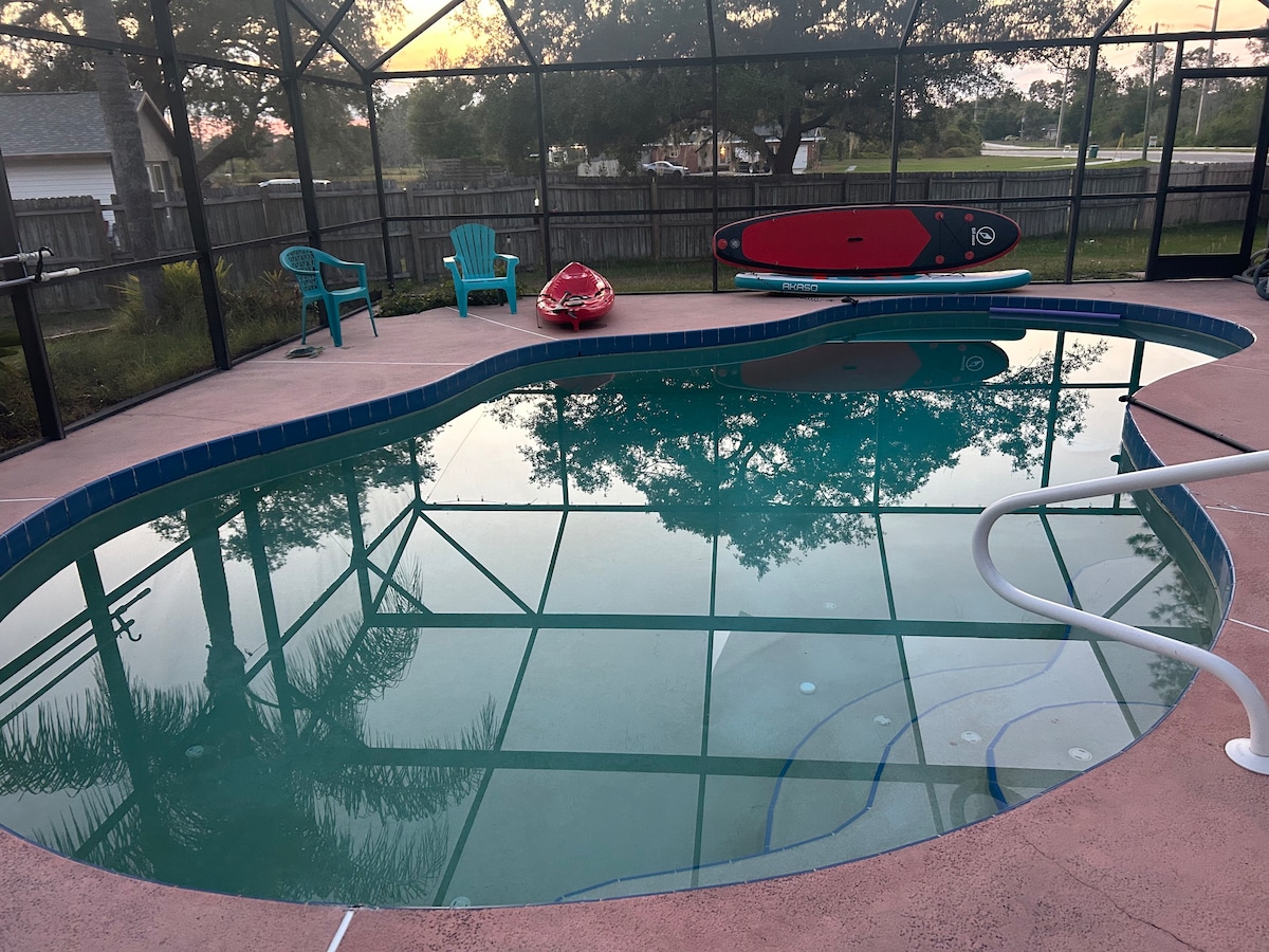 Camper/RV hookupONLY&pool access