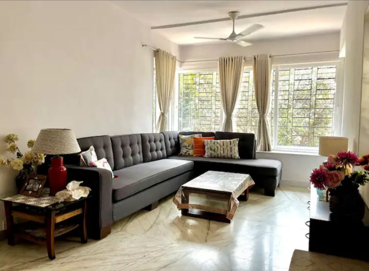 Quaint & Spacious 1 bhk @ 5min frm Kokilaben Hosp.