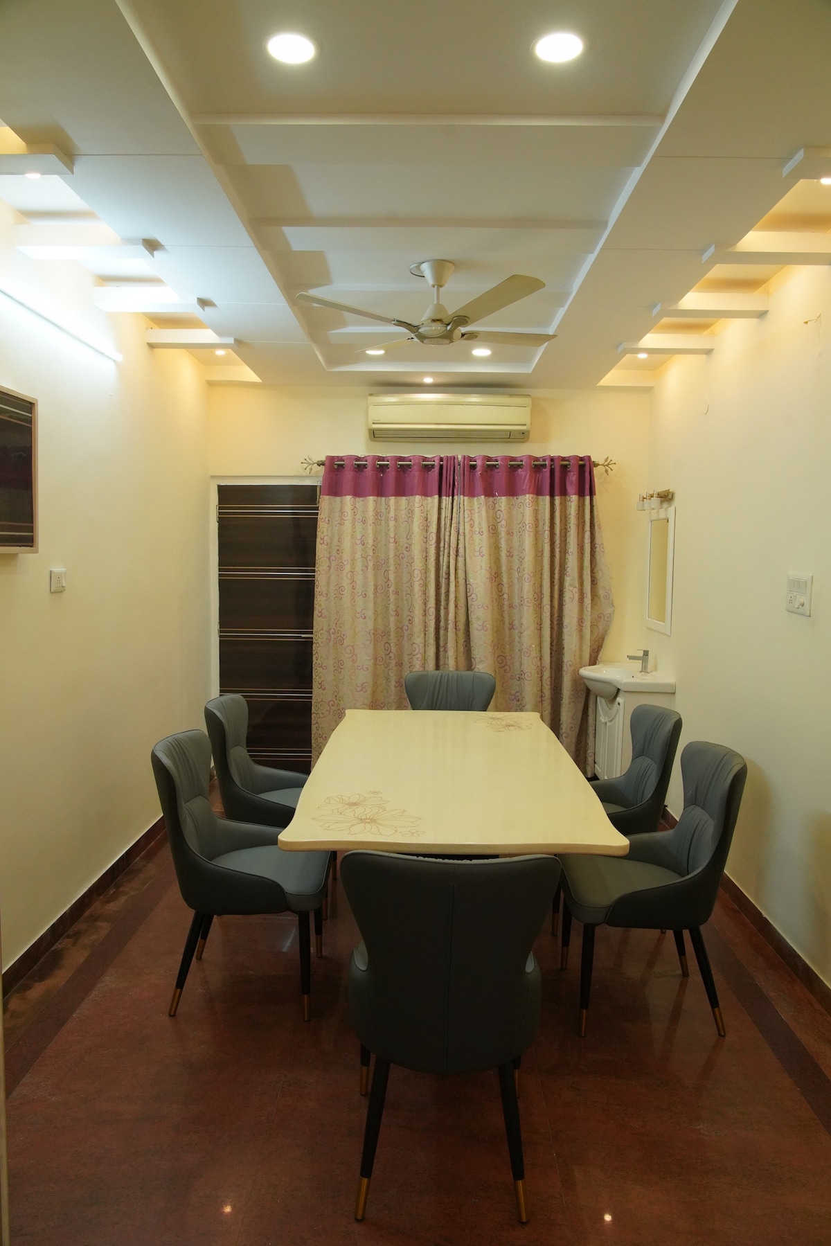 2bhk Modern CityCentre Filmnagar