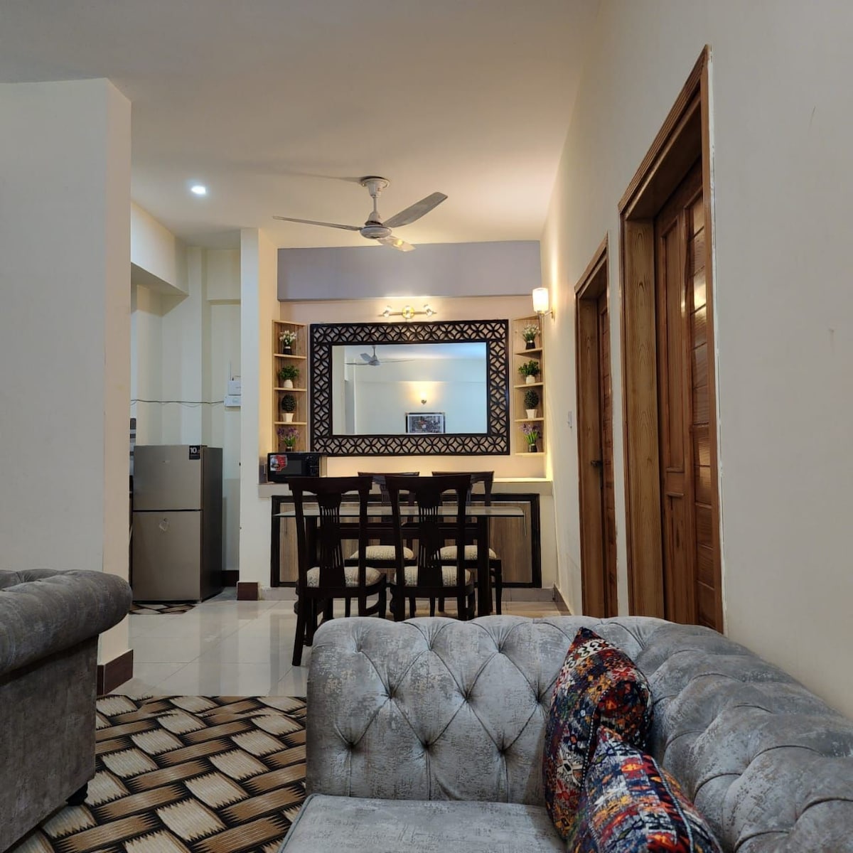 cozy and 2 bed flat in Peshawar