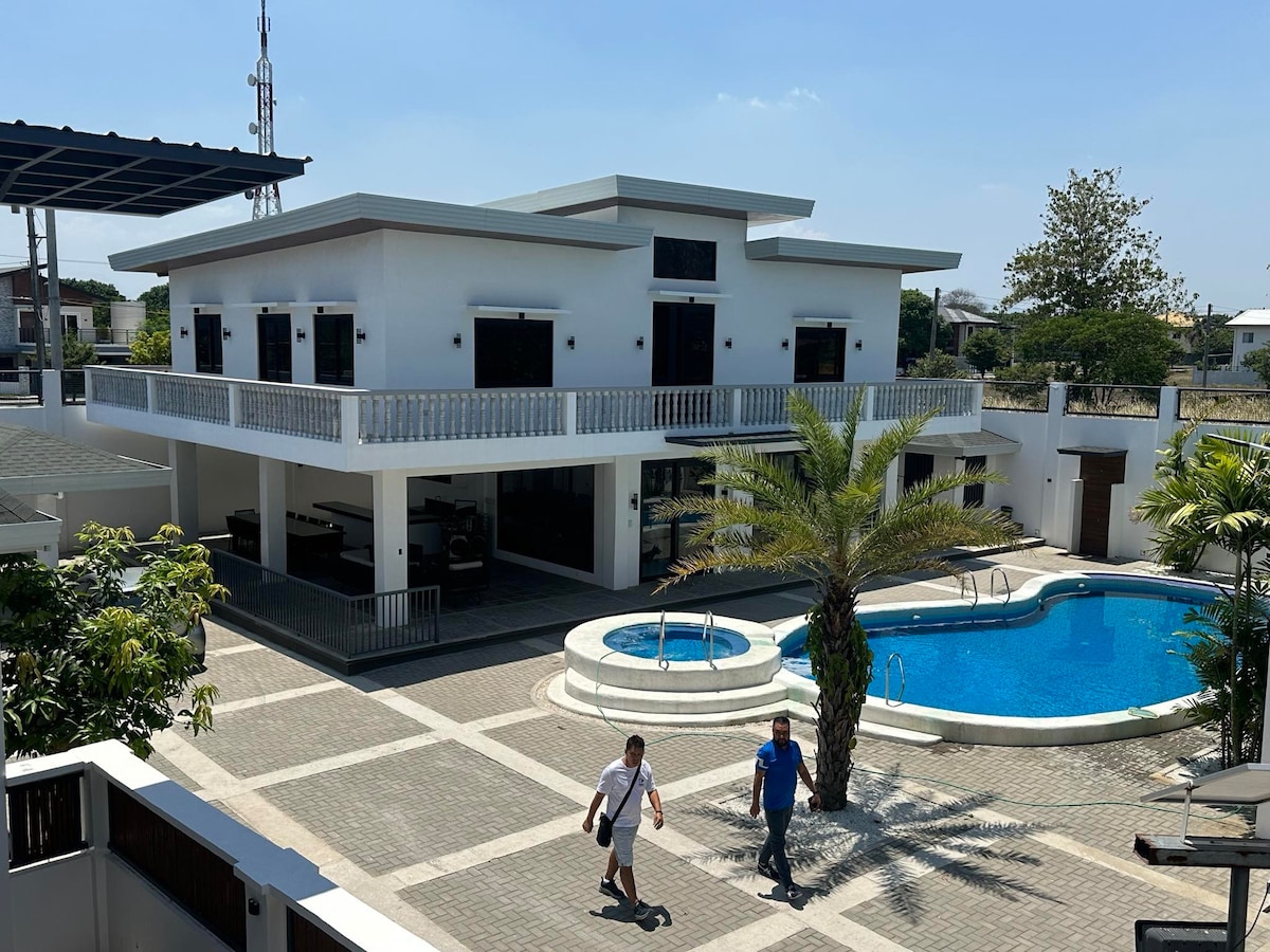 The T-House Residence @Resort Paraiso Pampanga