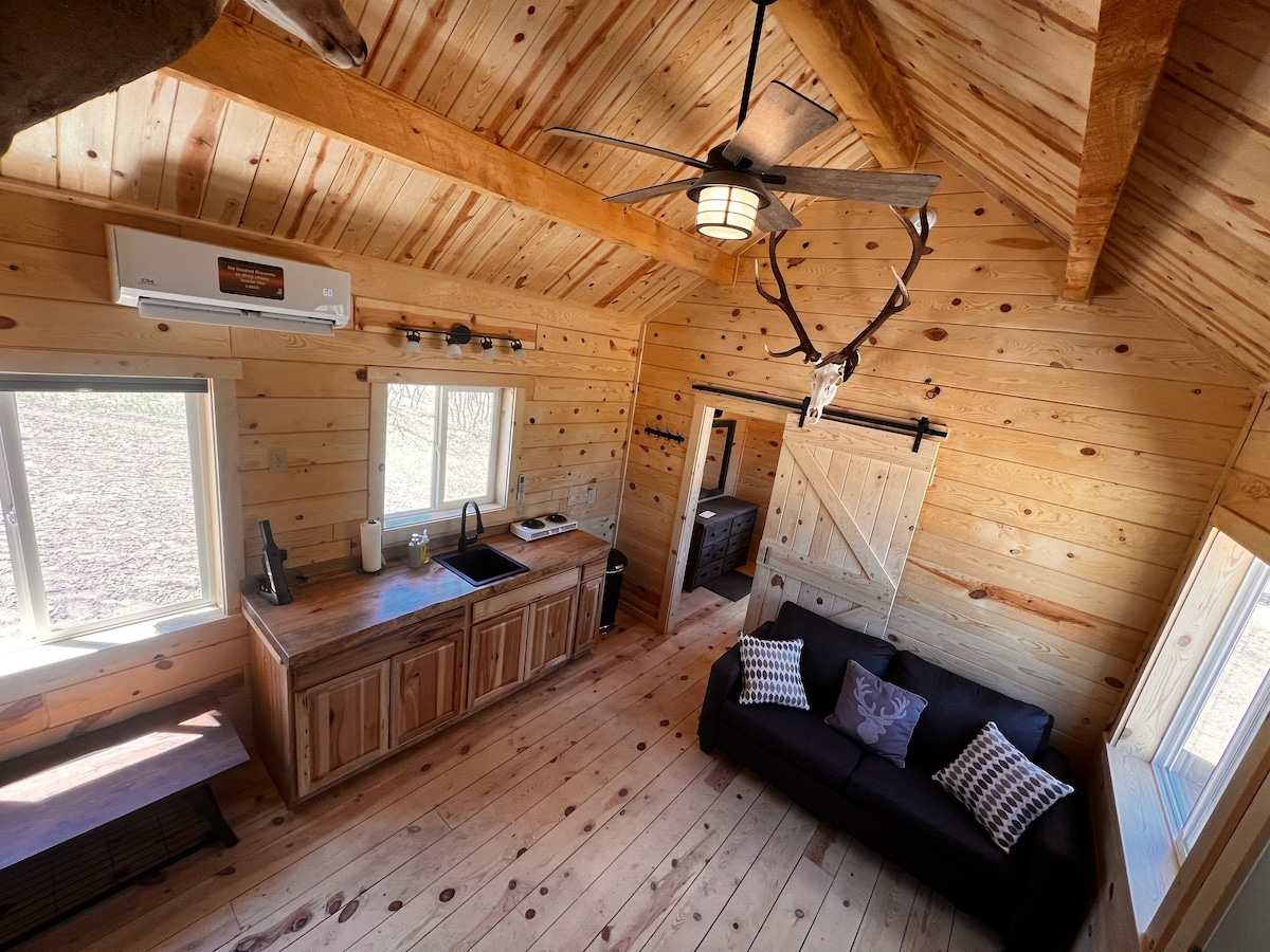 Whispering Pines - Cabin B