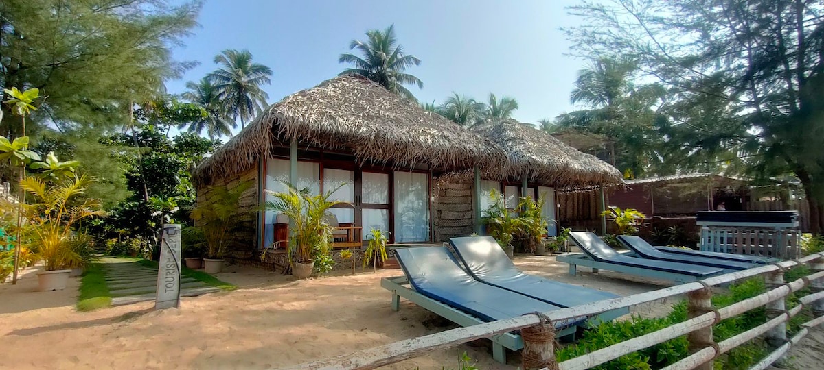 The Coast Beach Resort Agonda Sea view Villa