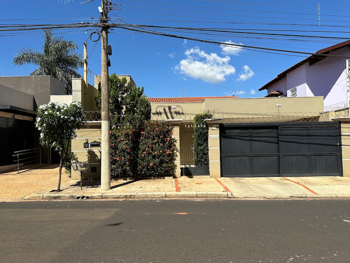 Casa perfeita em Barretos/SP para Festa do Peão