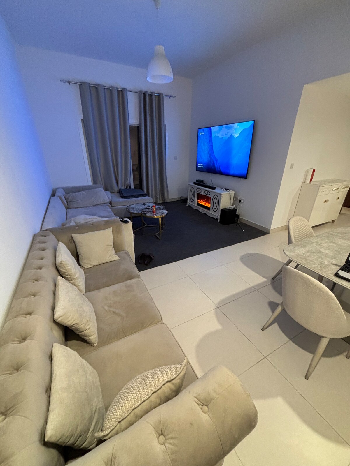 Dubai Luxurious 2BR Apartment