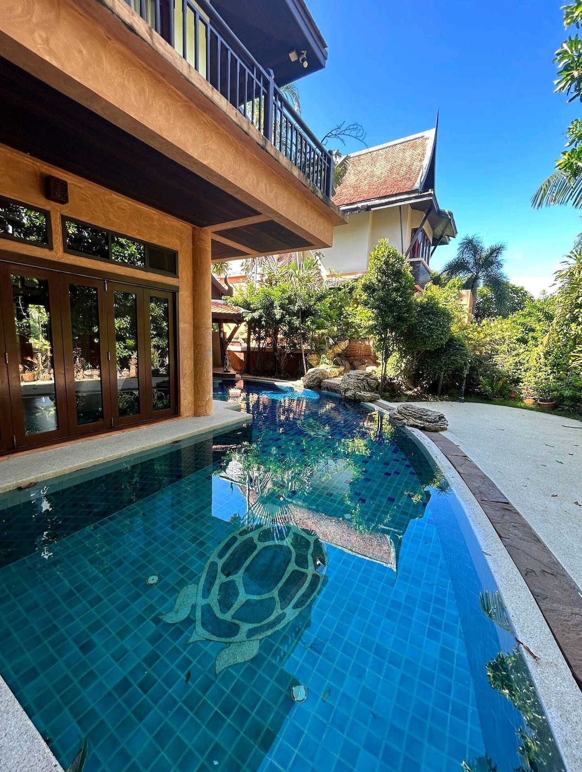 泰国芭堤雅Dharawadi整栋泳池别墅