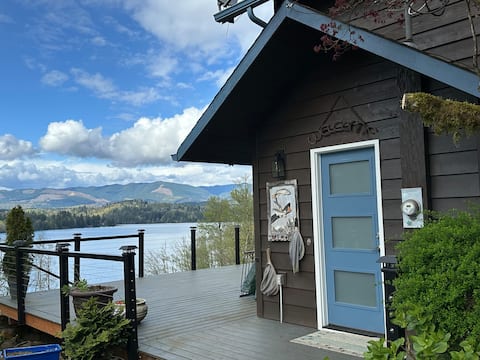 Mayfield Lake Waterfront Escape