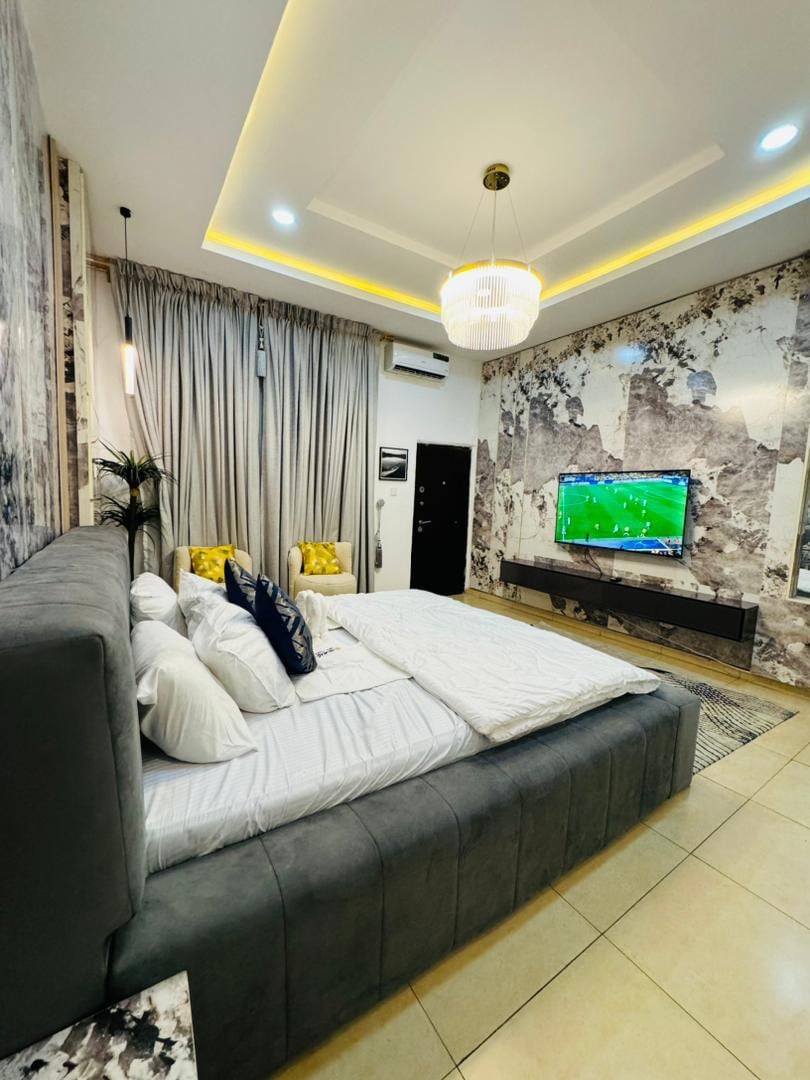 3 bedroom luxurious apartment