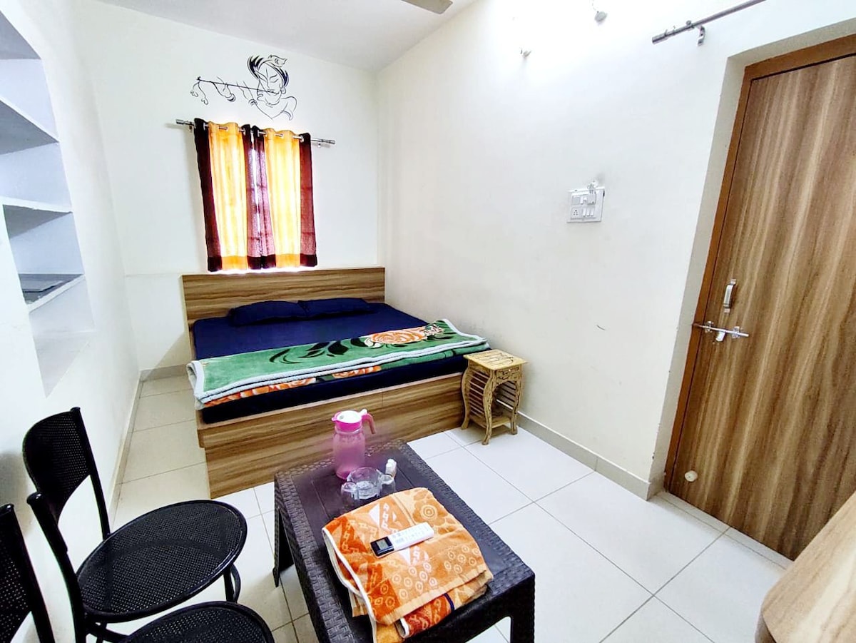 private room ambika guest house