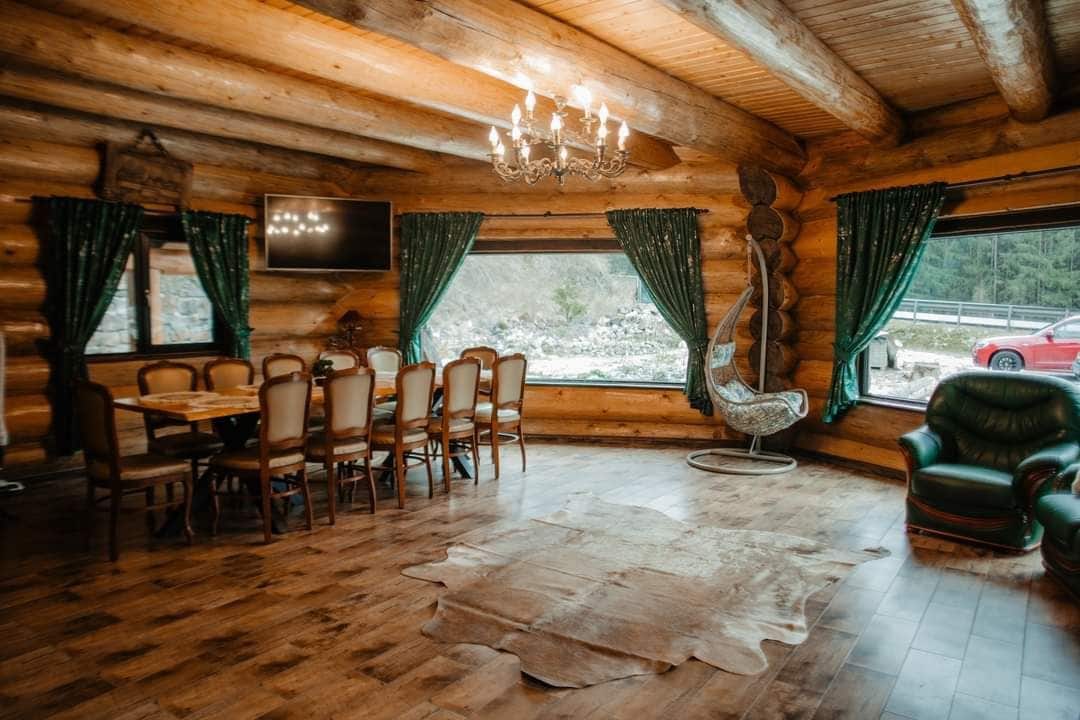Cabana RouaMunților din Bucovina