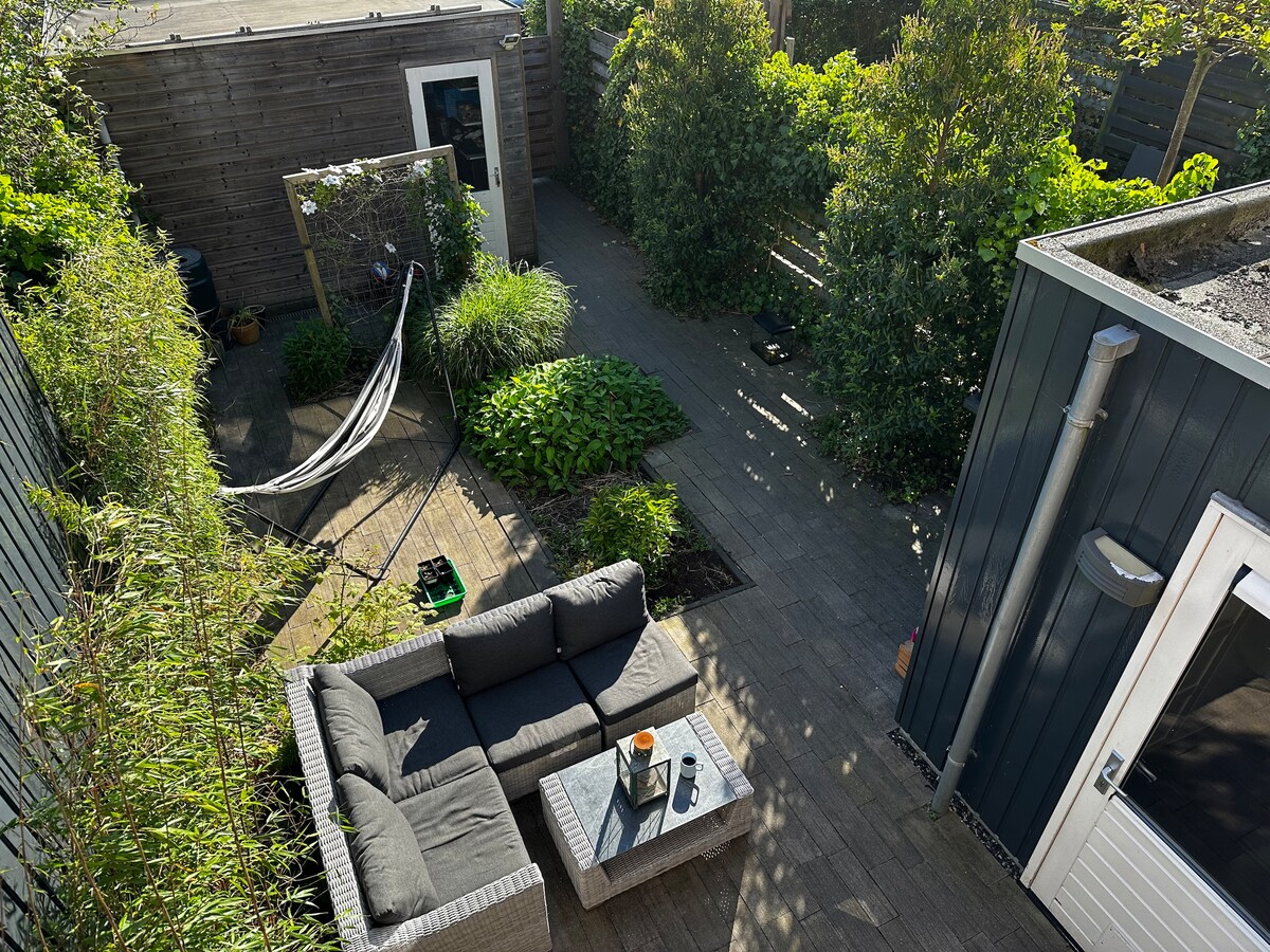 Luxe familiewoning vlakbij zwemwater en strand