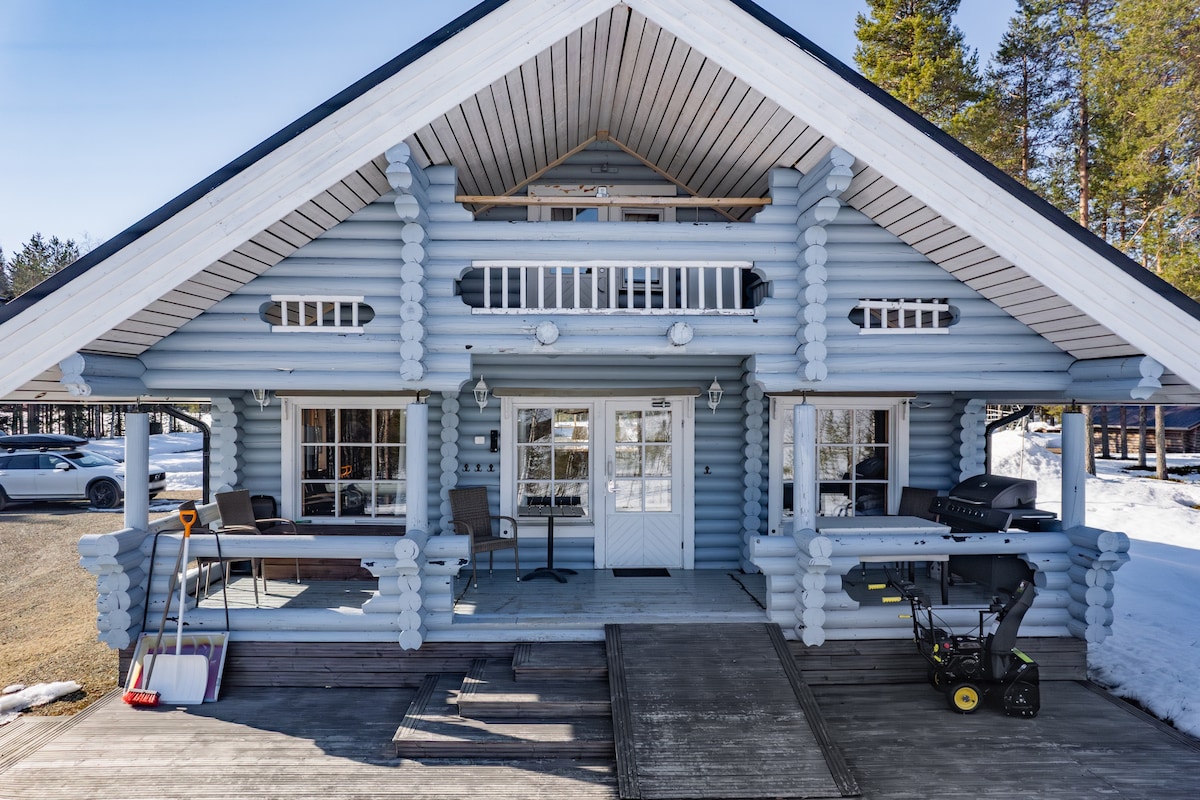 Villa Sattanen, log cabin