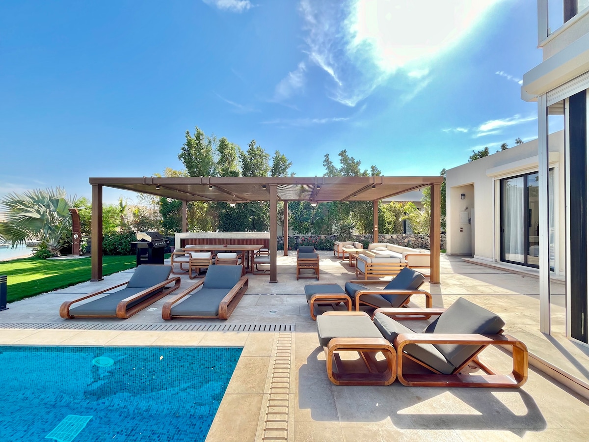 Luxury Fanadir Bay 4 BR Private Pool Villa @ Gouna