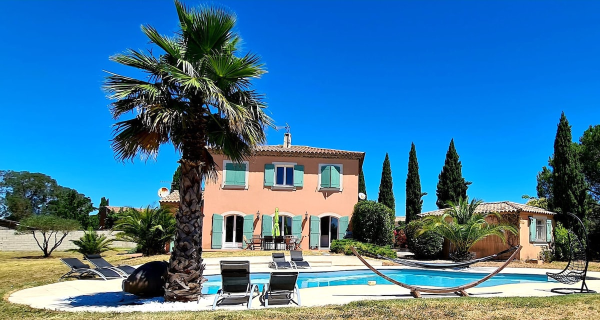 Villa provençale avec piscine