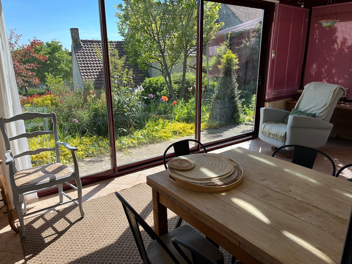 Le baltier fleuri maison à une heure des plages