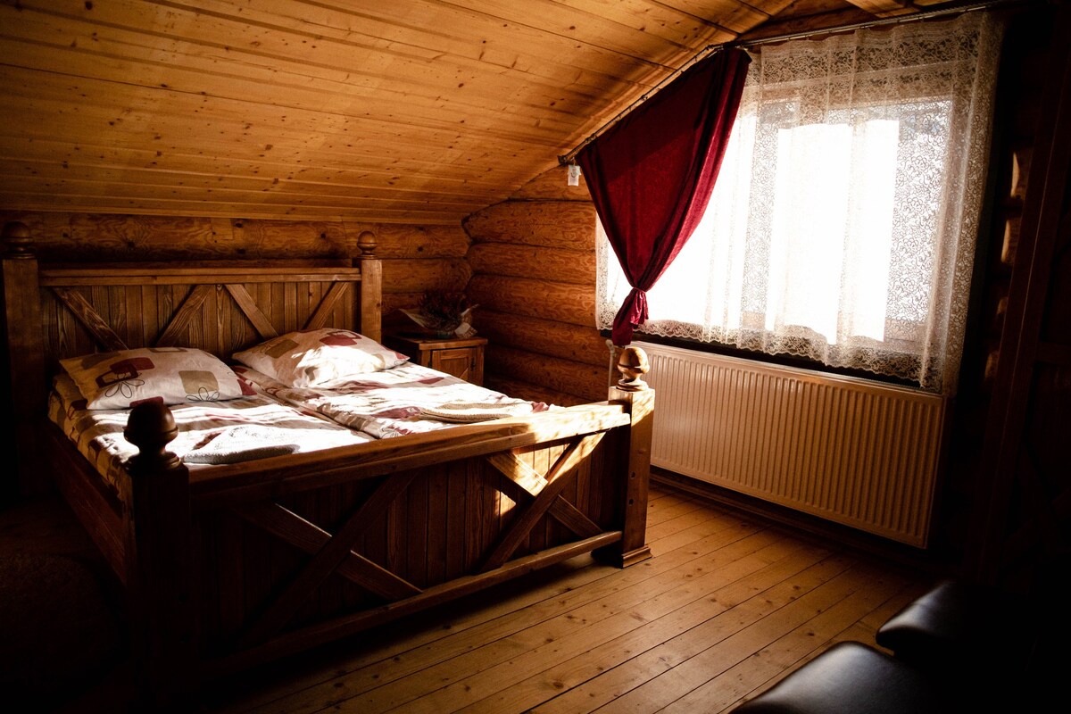 Carpathian Cozy Retreat