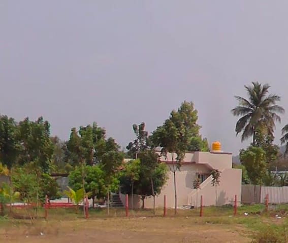 Thiruttani的民宿
