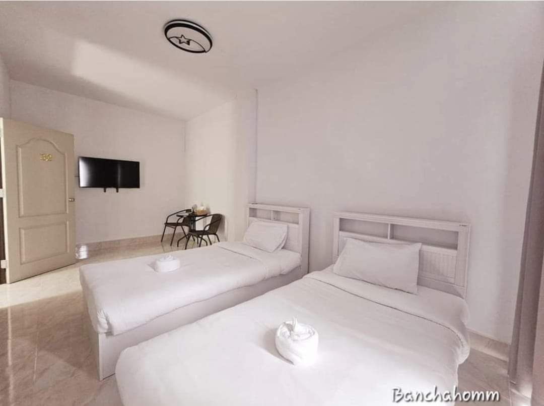 BanChahomm Guesthouse​
1
(Twinbed with balcony)​